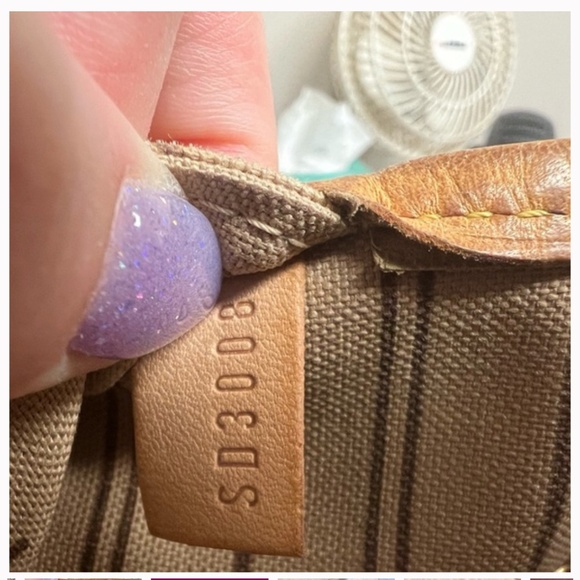 Louis Vuitton Neverfull MM with box - Picture 3 of 6